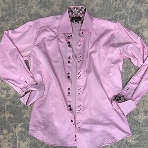 Men’s pink shirt